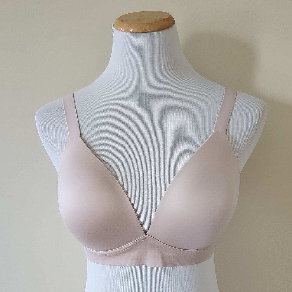 Bali Comfort Revolution ComfortFlex Convertible Bra - Size Medium